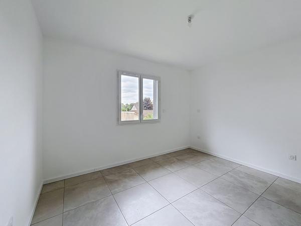 Maison neuve économe terrain 540m²