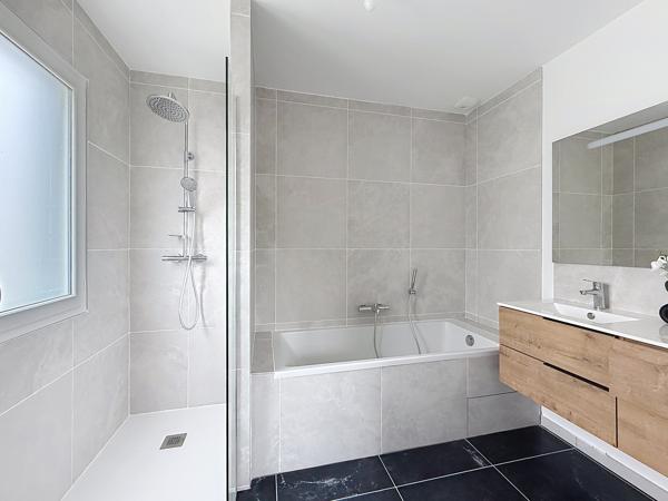 Maison neuve économe terrain 540m²