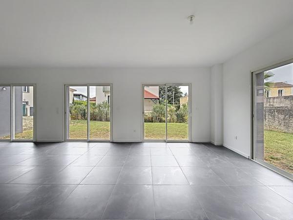 Maison neuve économe terrain 540m²