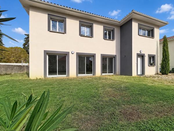 Maison neuve économe terrain 540m²
