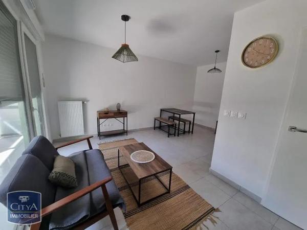 Appartement à louer 2 pièces 42.5m² Gex (01170)