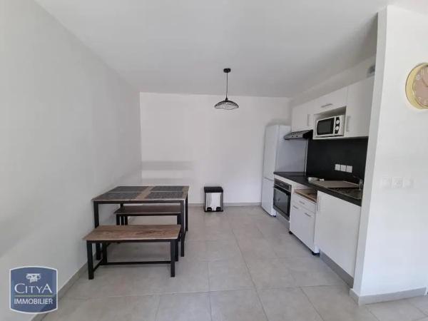Appartement à louer 2 pièces 42.5m² Gex (01170)