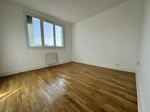 Appartement de type 2 avec cave et parking en plein centre