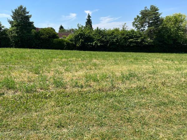 Terrain constructible viabilisé de 462 m²