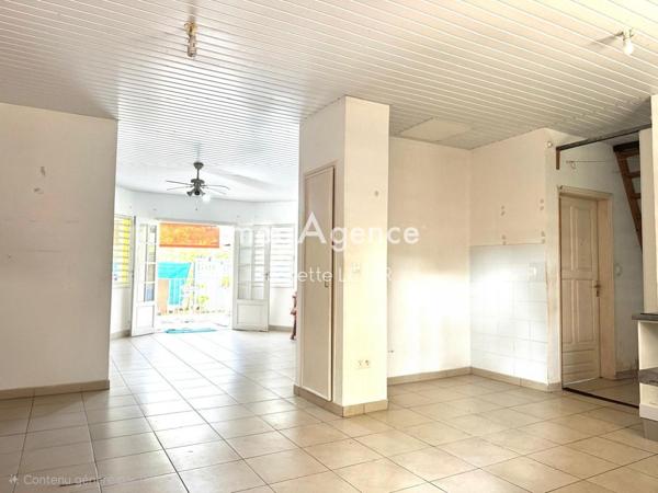 Maison à REMIRE-MONTJOLY, 97354 - 4 pièces 98m²