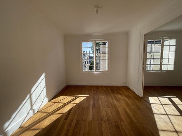 À louer - Appartement T3 avec cachet - Tours hyper centre
