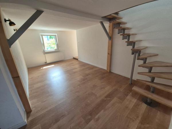 Une maison rénovée pleine de charme, une immense grange au potentiel incroyable et un cadre de vie paisible à Rosenau… Le coup de cœur pourrait bien être au rendez-vous !