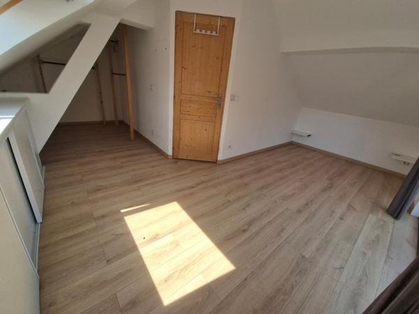 Une maison rénovée pleine de charme, une immense grange au potentiel incroyable et un cadre de vie paisible à Rosenau… Le coup de cœur pourrait bien être au rendez-vous !