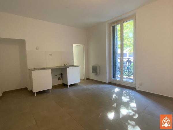 Studio 19 m² à louer proche centre Salon Salon de provence