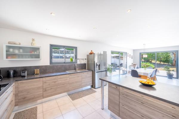 Vente Maison de luxe Évian-les-Bains 6 Pièces 200 m²