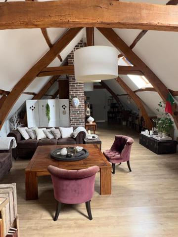 Super maison avec de généreux volume pour vous épanouir