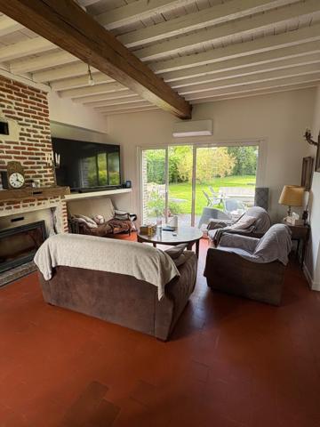 Super maison avec de généreux volume pour vous épanouir