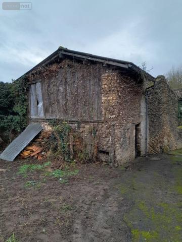 Maison à vendre à Moncontour dans la Vienne (86330), ref : 86056/5   
Centre-bourg