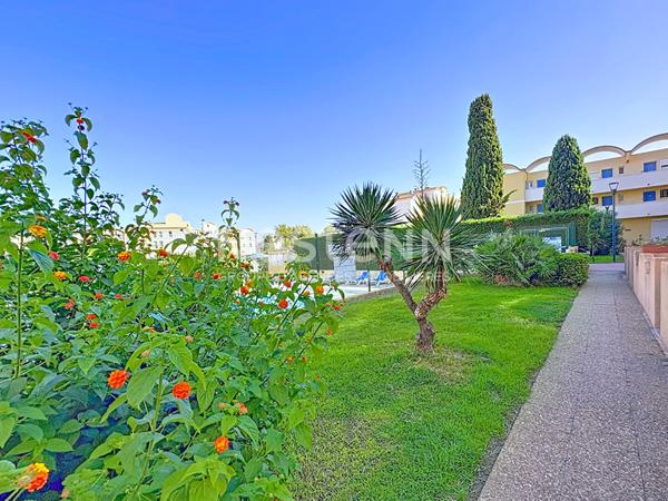 Charmant studio de 25 m² avec coin nuit séparé, piscine et parking privatif à Gruissan