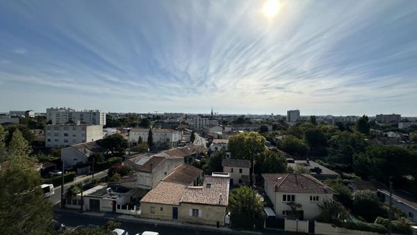 Appartement avec terrasse exceptionnelle à Bordeaux Caudéran