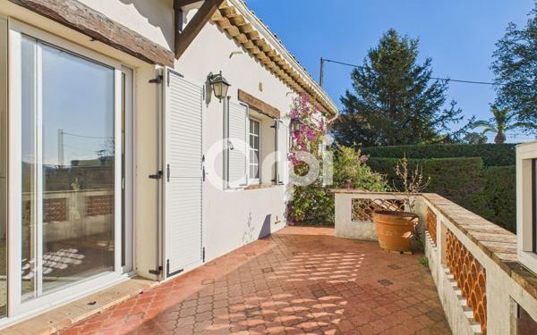 Maison à vendre    4 pièces • 118,11 m2 Mandelieu-la-Napoule