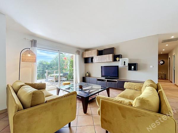 Secteur de Villeneuve Sur Lot - Maison avec vue de 150 m² avec sous-sol, garage et piscine dans un environnement privilégié