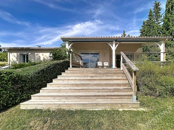 Secteur de Villeneuve Sur Lot - Maison avec vue de 150 m² avec sous-sol, garage et piscine dans un environnement privilégié