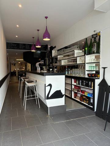 Au centre-ville de BAR-LE-DUC,  un bâtiment à usage commercial, toutes activités, à saisir !