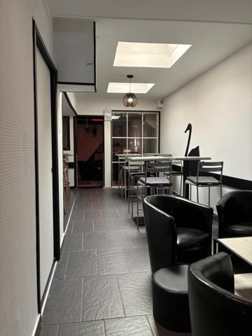 Au centre-ville de BAR-LE-DUC,  un bâtiment à usage commercial, toutes activités, à saisir !