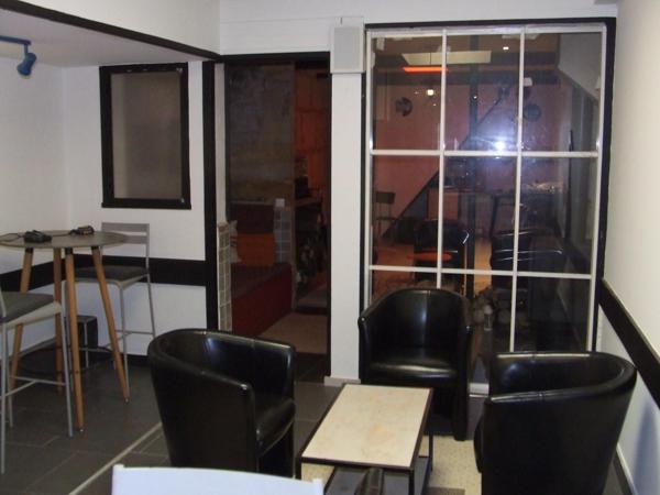 Au centre-ville de BAR-LE-DUC,  un bâtiment à usage commercial, toutes activités, à saisir !