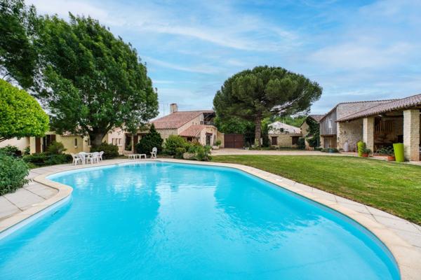 Vente Maison de luxe Aigrefeuille-d'Aunis 9 Pièces 319 m²