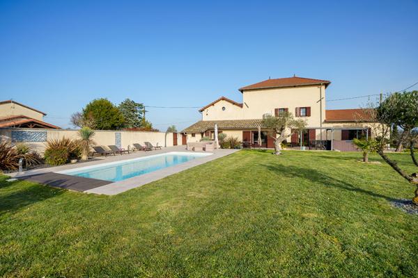 Maison 6 pièces 208 m2