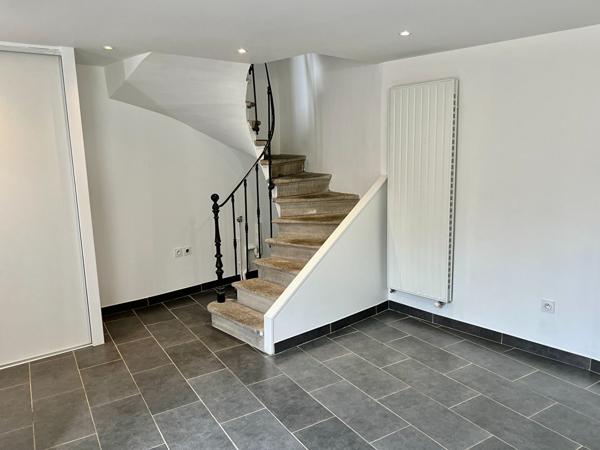 Maison de bourg rénovée avec garage