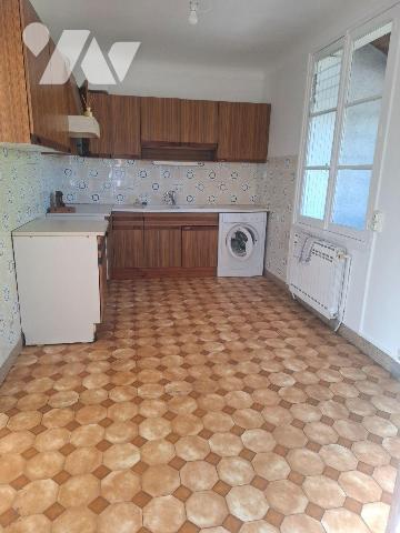 Maison à vendre à Vasselay (18110) dans le Cher (18)

Située à Vasselay, cette maison à vendr...