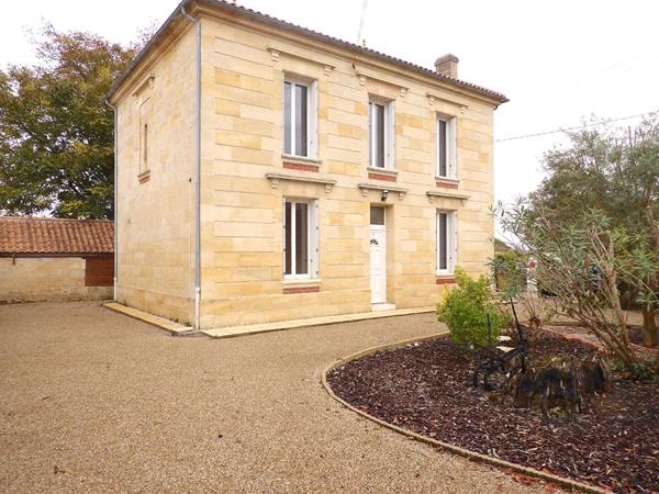 A LOUER MAISON DE TYPE 5 AVEC JARDIN ET GARAGE - SECTEUR SAINT ANDRE DE CUBZAC , Saint andre de cubzac