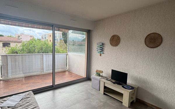 Appartement à louer    1 pièce •  Six-Fours-les-Plages