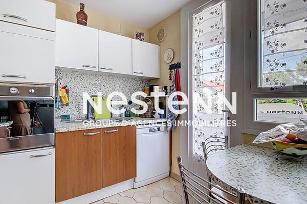 Appartement T4 - 2 chambres - 2 Balcons, Cave et Parking privé - Copropriété rénovée et clôturée - Secteur RAFOUR - 69500 BRON