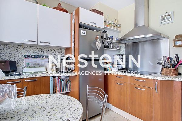 Appartement T4 - 2 chambres - 2 Balcons, Cave et Parking privé - Copropriété rénovée et clôturée - Secteur RAFOUR - 69500 BRON