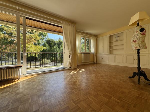 Appartement
         6 pièces
        - 112 m² Exclusivité 310 000 € *