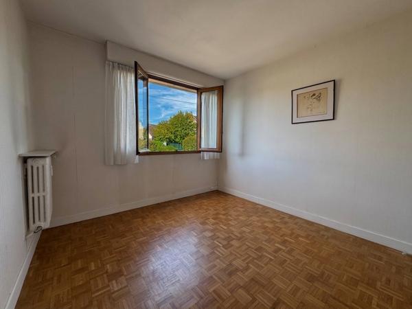 Appartement
         6 pièces
        - 112 m² Exclusivité 310 000 € *