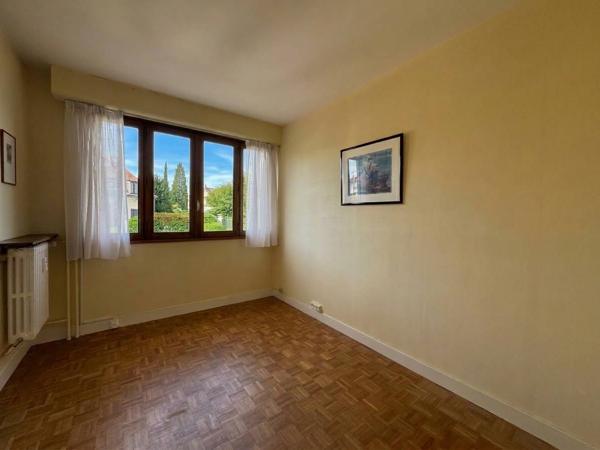 Appartement
         6 pièces
        - 112 m² Exclusivité 310 000 € *