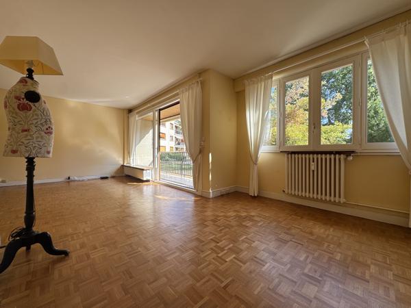 Appartement
         6 pièces
        - 112 m² Exclusivité 310 000 € *