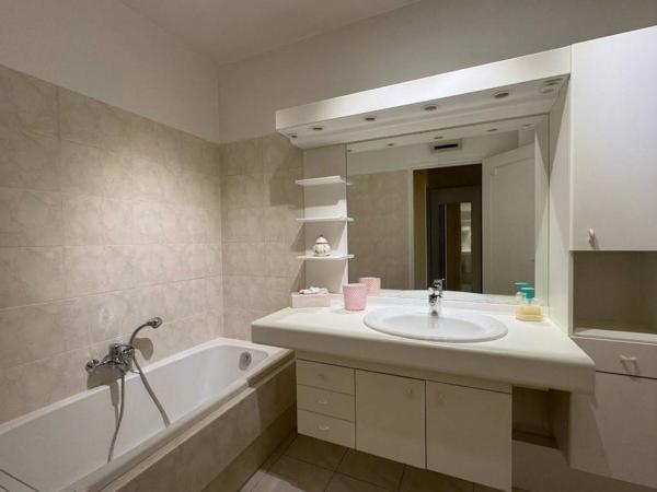 Appartement
         6 pièces
        - 112 m² Exclusivité 310 000 € *