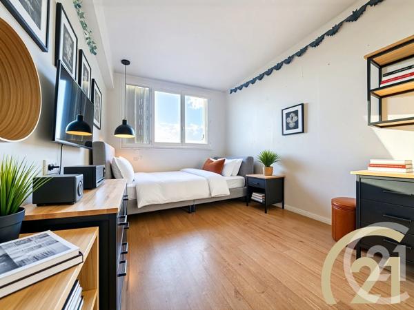 Appartement F5 à vendre  4 pièces - 76,93 m 2   VILLEJUIF  - 94