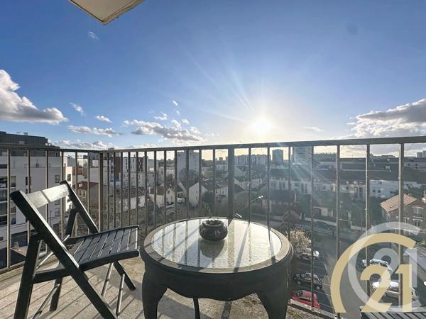 Appartement F5 à vendre  4 pièces - 76,93 m 2   VILLEJUIF  - 94