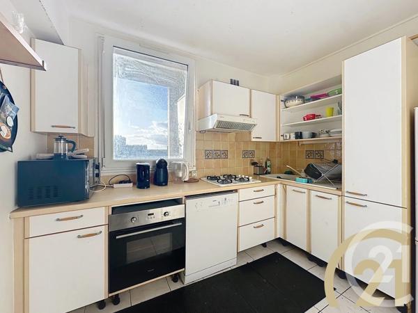 Appartement F5 à vendre  4 pièces - 76,93 m 2   VILLEJUIF  - 94