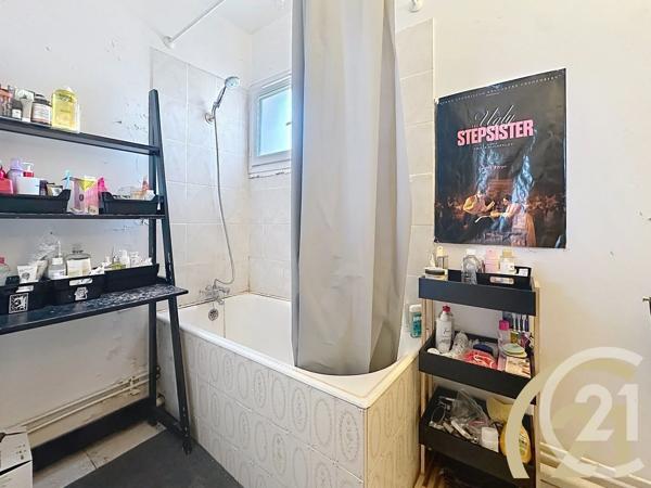 Appartement F5 à vendre  4 pièces - 76,93 m 2   VILLEJUIF  - 94