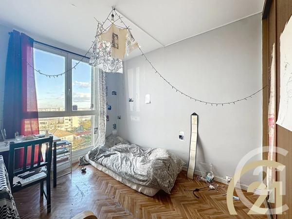 Appartement F5 à vendre  4 pièces - 76,93 m 2   VILLEJUIF  - 94