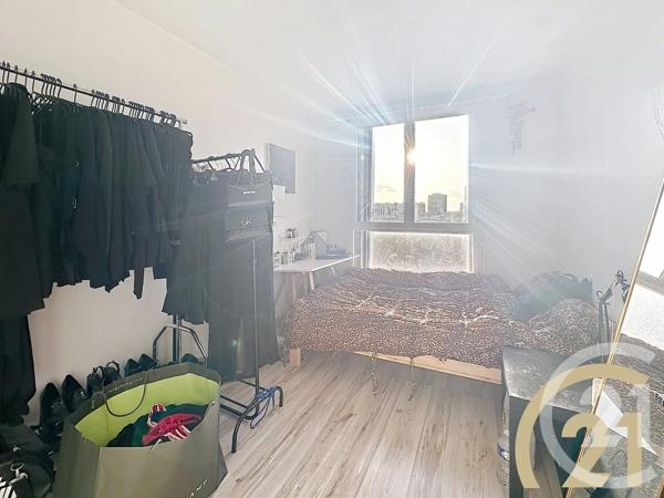 Appartement F5 à vendre  4 pièces - 76,93 m 2   VILLEJUIF  - 94