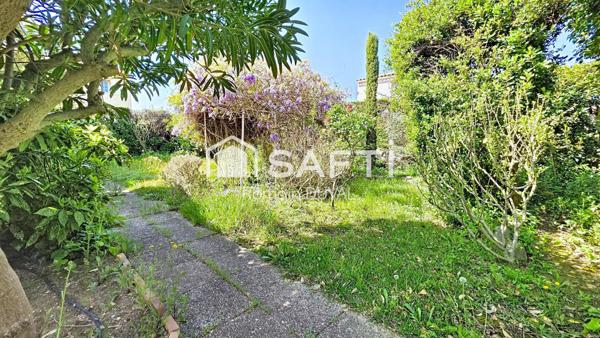 Maison familiale aux beaux volumes avec piscine – Proche centre de Six-Fours-les-Plages