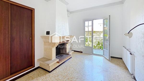 Maison familiale aux beaux volumes avec piscine – Proche centre de Six-Fours-les-Plages