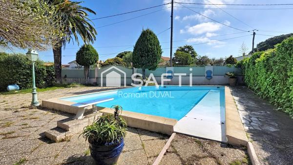 Maison familiale aux beaux volumes avec piscine – Proche centre de Six-Fours-les-Plages