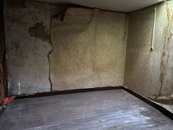 Plateau à rénover 2e étage pour appartement T3