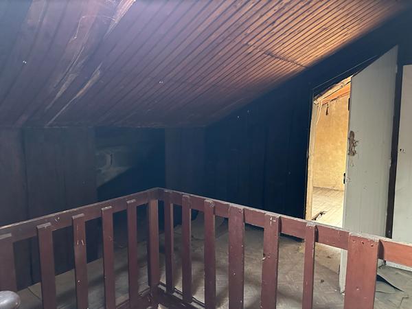 Plateau à rénover 2e étage pour appartement T3