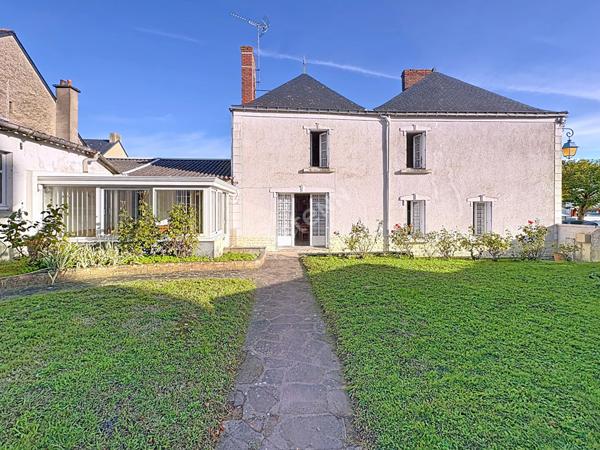 Maison de bourg à vendre à Belligné - 5 chambres - proche commodités